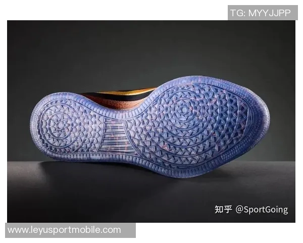布克第二代签名鞋Book2正式发布两款全新配色你更倾心哪一款