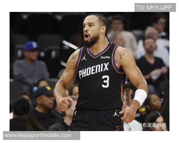 狄龙三分球表现出色半场15分3篮板助力球队争胜